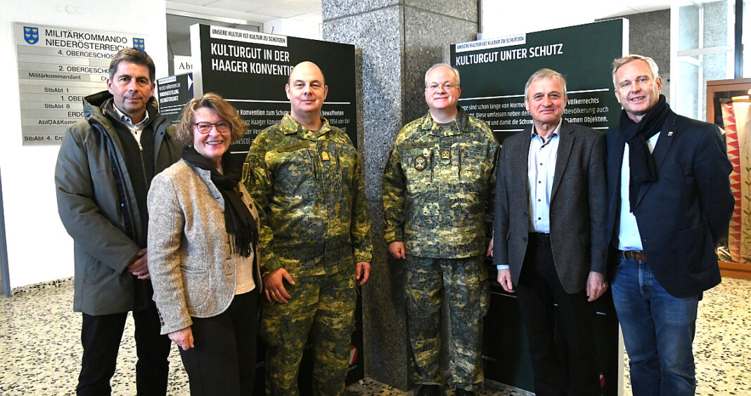 Niederösterreichs Militärkommandant Brigadier Georg Härtinger und Oberst der Miliz Philipp Loske – ©Patrick Huber