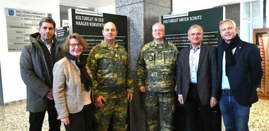 Niederösterreichs Militärkommandant Brigadier Georg Härtinger und Oberst der Miliz Philipp Loske – ©Patrick Huber