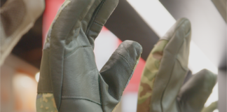 Eska: Wie entwirft man den perfekten Militärhandschuh? Handschuhe von Eska – ©Militär Aktuell