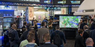 Aaronia presented two world firsts at the Enforce Tac Aaronia Österreich CEO Stephan Kraschansky erläutert Fachbesuchern auf der Enforce Tac ein typisches Aartos Lagebild – ©Aaronia