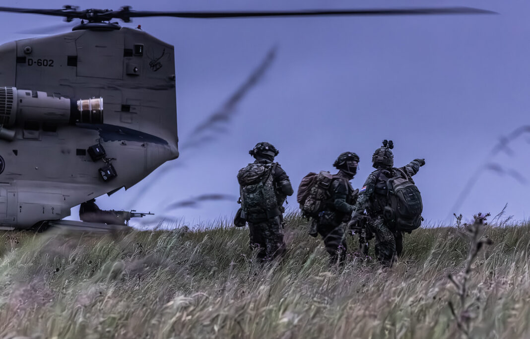 Niederländische Soldaten bei einer Übung – ©Mediacentrum Defensie