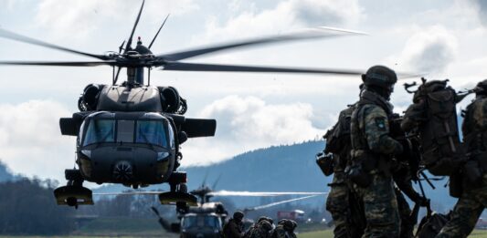 Anlandung von Black Hawk Helikopter – ©Bundesheer/Oberdorfer