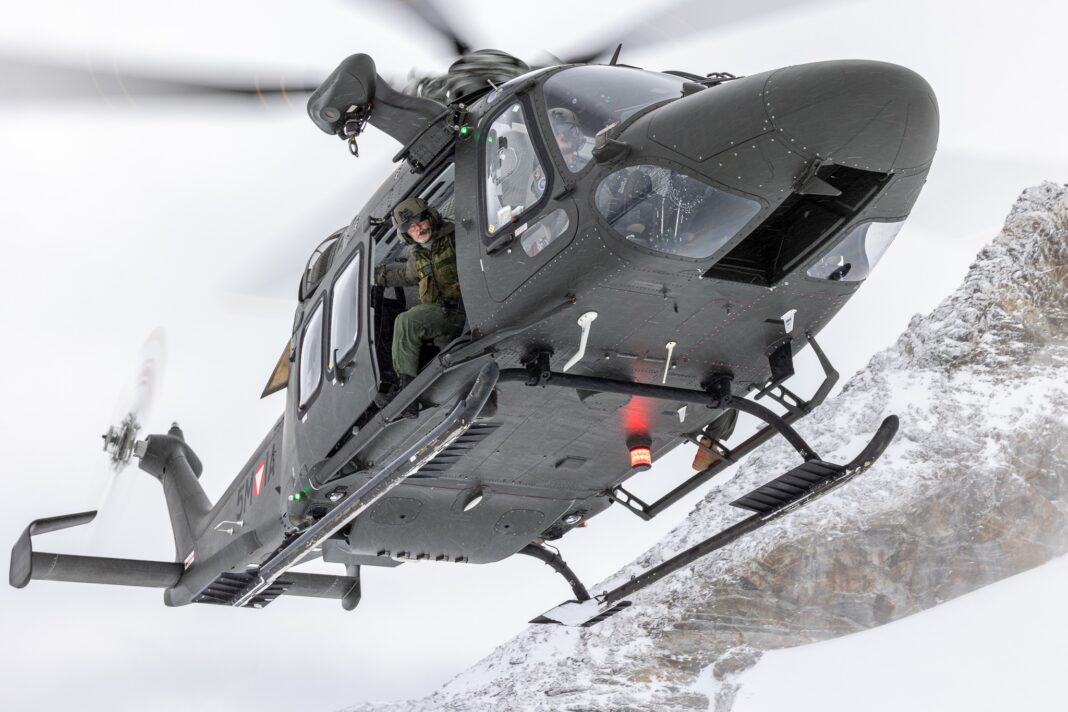 03617_c_Bundesheer:Graif AW169 des Bundesheeres im Flug