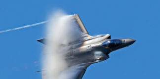 US President Trump offers India F-35s F-35-Kampfjet – ©Robert Erenstein