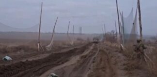 Russen errichten bei Bachmut Drohnenschutz-Tunnel „Drohnentunnel“ auf der Straße von Bachmut nach Tschassiw Jar – ©Archiv