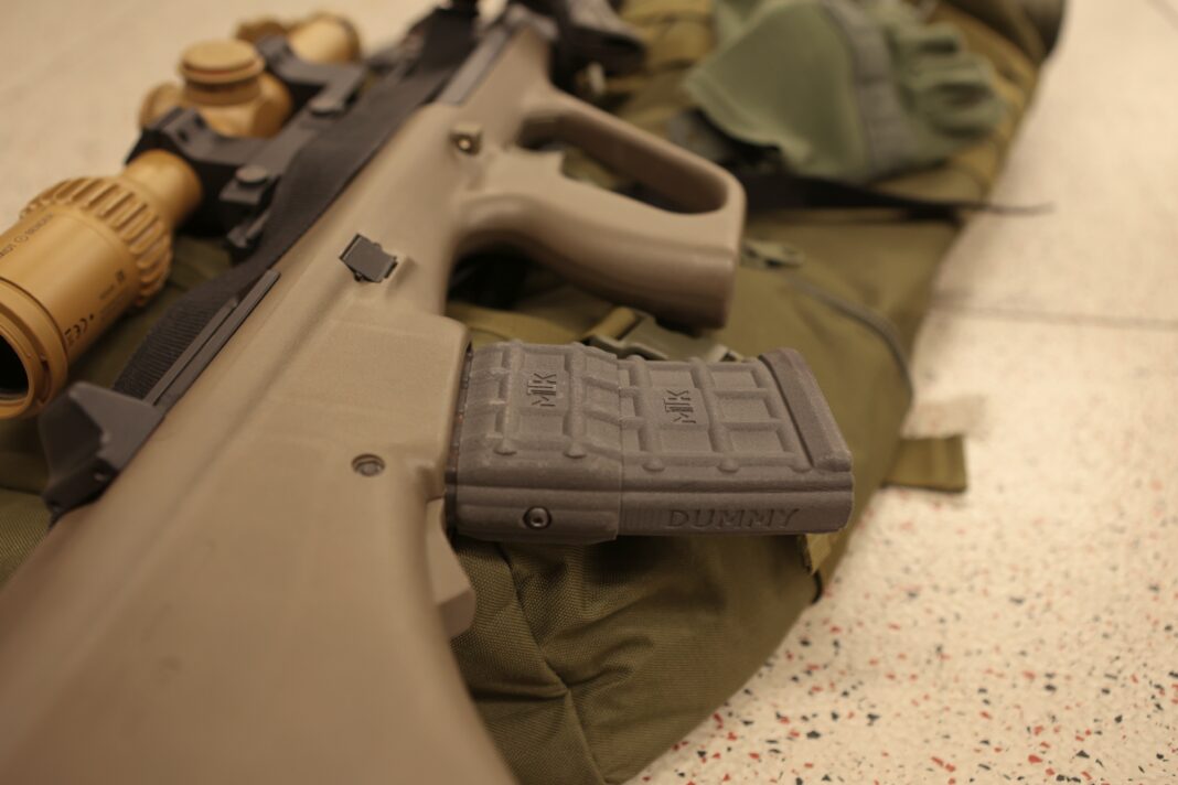 Funktional und was fürs Auge: Der Magazins-Dummy von Mk Unit. ©Militär Aktuell/Bendl