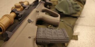 In the test: MK Unit coupler and dummy for the Steyr AUG Funktional und was fürs Auge: Der Magazins-Dummy von Mk Unit. ©Militär Aktuell/Bendl