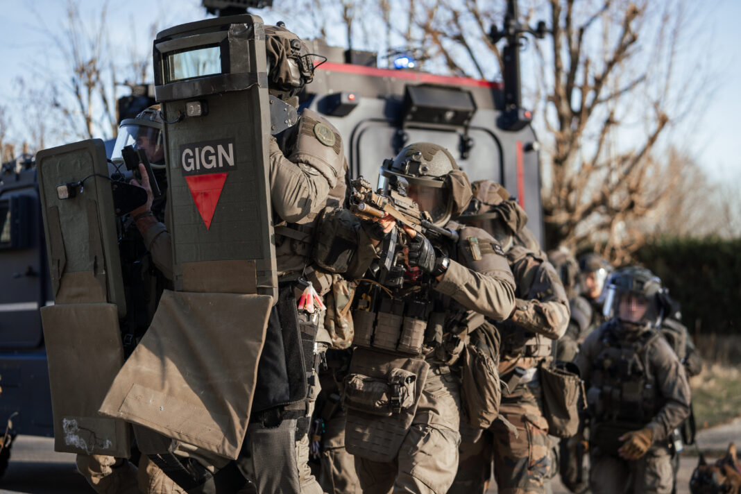 Die Spezialeinheit GIGN bei einer Übung. ©SwissP Defence