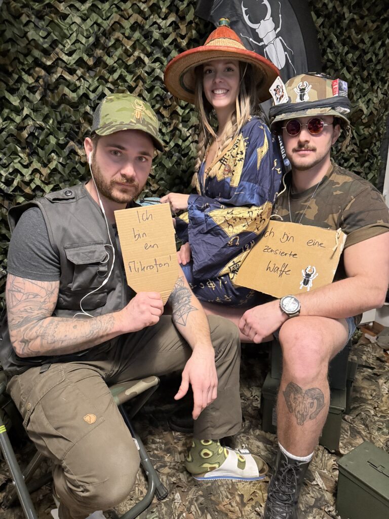 Shooting event from Armybug: Operation Green Hell Having fun: the Armybug team. ©Armybug