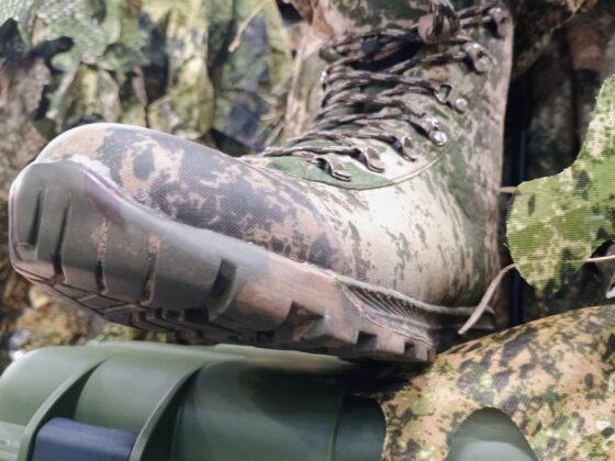 Da passt jedes Details. Die Schuhe von Meindl im WASP-Tarnmuster von Phantomleaf. ©Militär Aktuell/Bendl