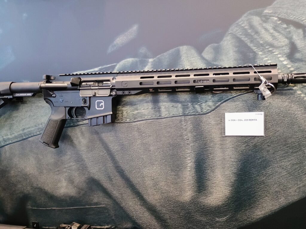 Enforce Tac 2025: Viele Neuheiten von Clawgear Der Vollautomat CG4 von Clawgear bei der Enforce Tac 2025. ©Militär Aktuell/Bendl0