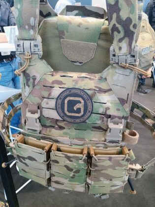 Der Operator-Plattentr&auml;ger von Clawgear ist leicht und hat eine Tegris-Verst&auml;rkung im Cummerbund. &copy;Milit&auml;r Aktuell/Bendl