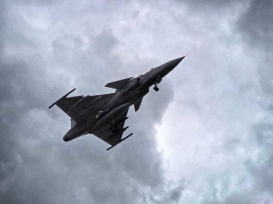 Thail&auml;ndische Luftwaffe: &Uuml;bung von Gripen-Einsatz von Autobahn &ndash; &copy;RTAF Insider