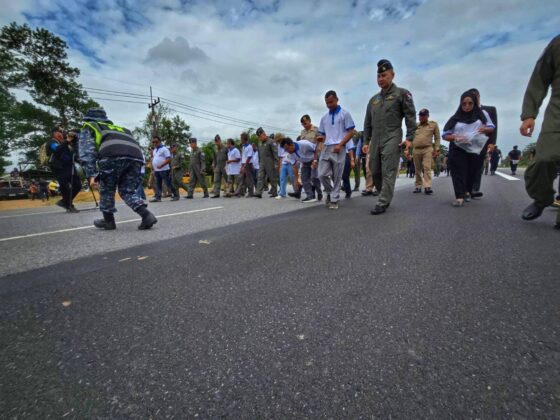 Thail&auml;ndische Luftwaffe: &Uuml;bung von Gripen-Einsatz von Autobahn &ndash; &copy;RTAF Insider