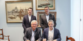 Lockheed Martin und Rheinmetall weiten Zusammenarbeit aus Vertragsunterzeichnung mit Rheinmetall-Chef Armin Papperger und Lockheed-Manager Ray Piselli – ©Rheinmetall