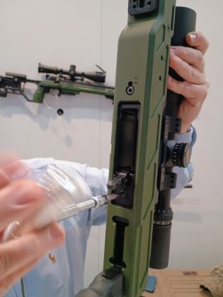 Der Kaliberwechsel geht bei der Strasser Ex 17 schnell vonstatten. &copy;Milit&auml;r Aktuell/Bendl