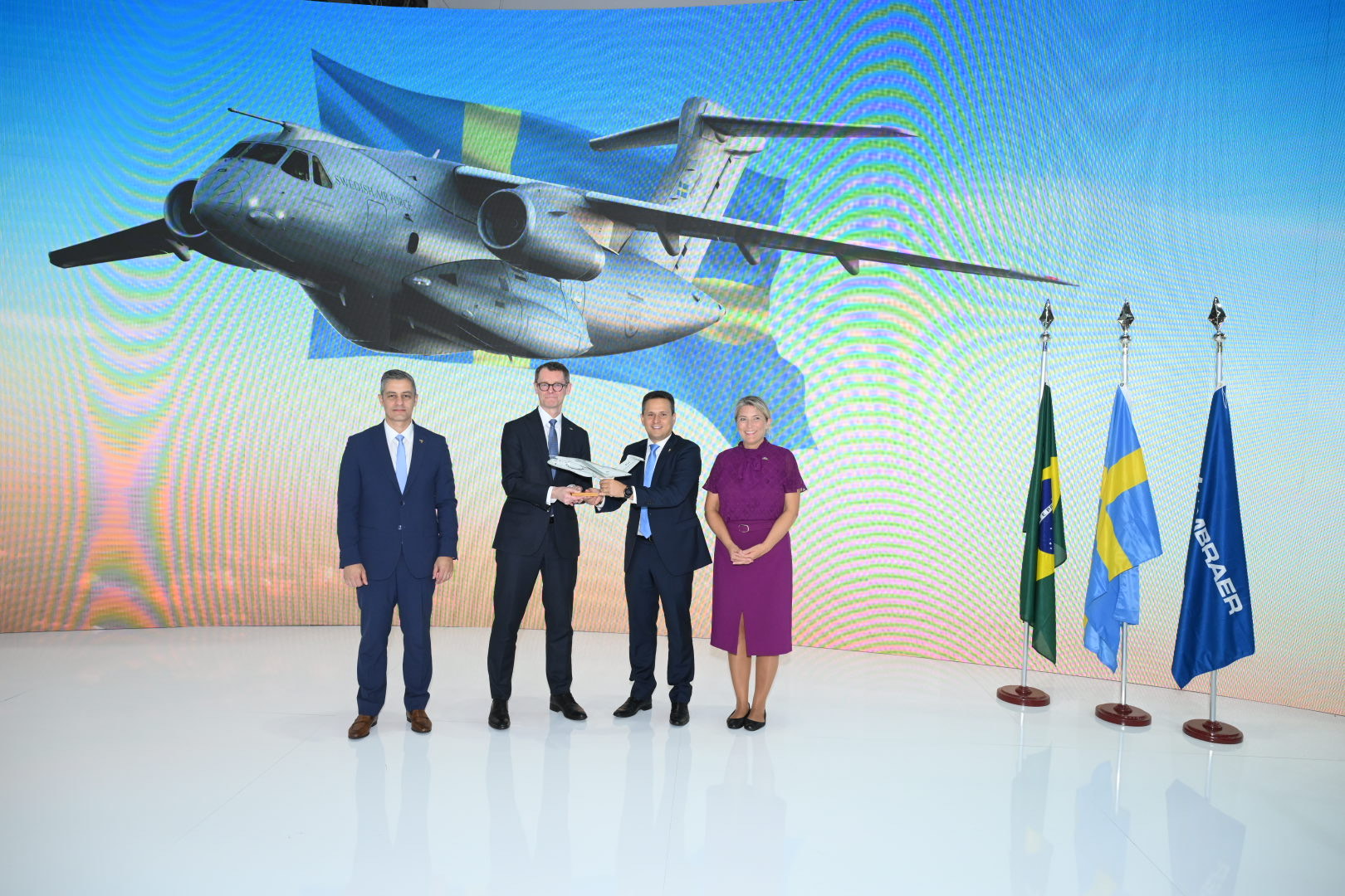 Announcement of the Swedish C-390M order - ©Embraer Announcement of the Swedish C-390M order - ©Embraer