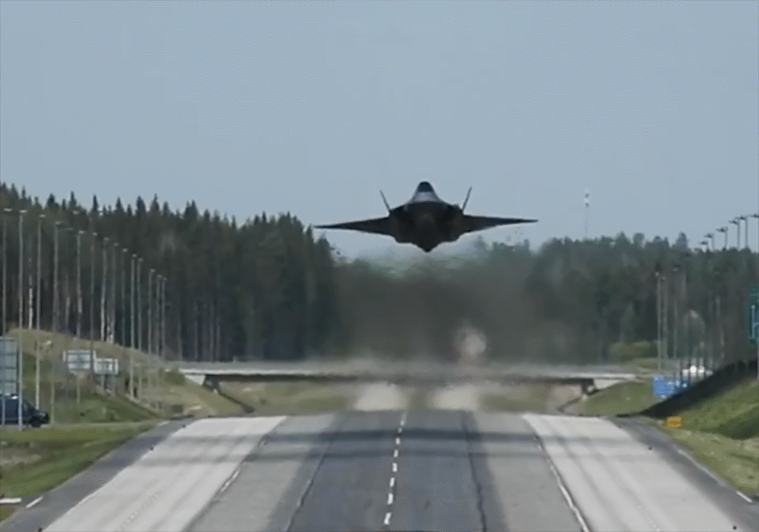 F-35-Jet beim Start von einer Autobahn – ©Finnish Air Force