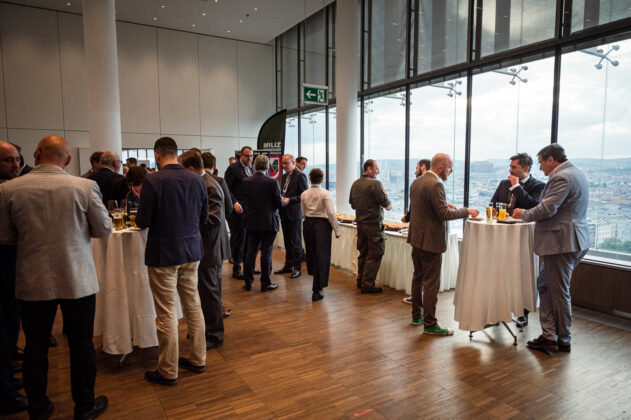 Miliz trifft Wirtschaft im Raiffeisenhaus in Wien – ©Sebastian Freiler