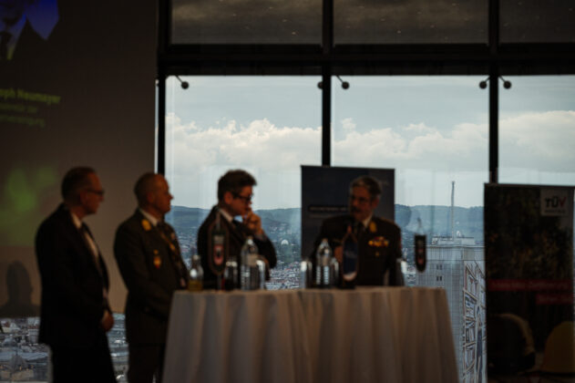 Miliz trifft Wirtschaft im Raiffeisenhaus Wien – ©Sebastian Freiler