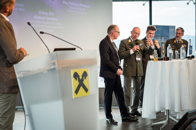 Miliz trifft Wirtschaft im Raiffeisenhaus Wien – ©Sebastian Freiler