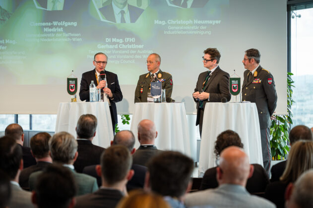 Miliz trifft Wirtschaft im Raiffeisenhaus Wien – ©Sebastian Freiler