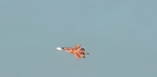 First pictures! Su-34E fighter-bomber for Algeria Su-34E-Jagdbomber im Wüstentarn – ©Archiv