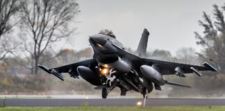 Niederlande beteiligen sich an Ausbildungszentrum für F-16-Wartungspersonal in Rumänien Startende F-16 der niederländischen Streitkräfte – ©Mediacentrum Defensie