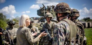 Defense Minister Tanner visits “Trias 25” Verteidigungsministerin Tanner zu Besuch bei „Trias25