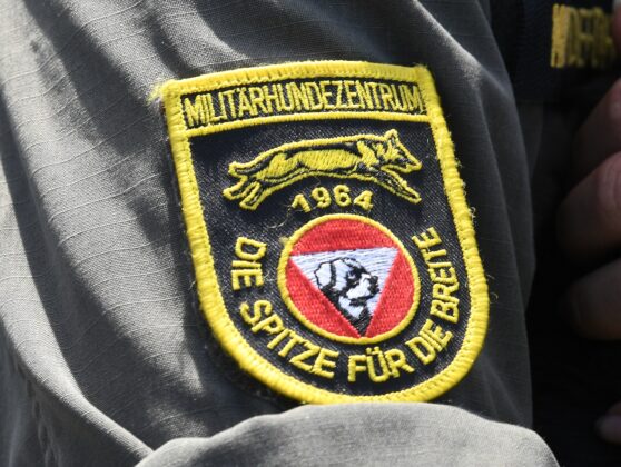 Milit&auml;rhundetaufe in Kaisersteinbruch &ndash; &copy;Patrick Huber