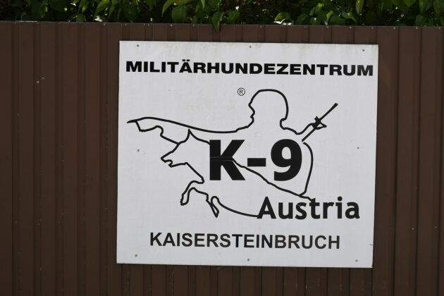 Milit&auml;rhundetaufe in Kaisersteinbruch &ndash; &copy;Patrick Huber