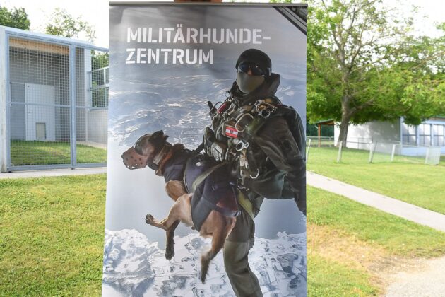 Milit&auml;rhundetaufe in Kaisersteinbruch &ndash; &copy;Patrick Huber