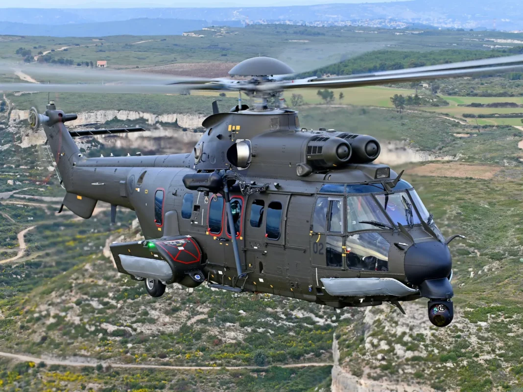 Airbus H225M im Flug -