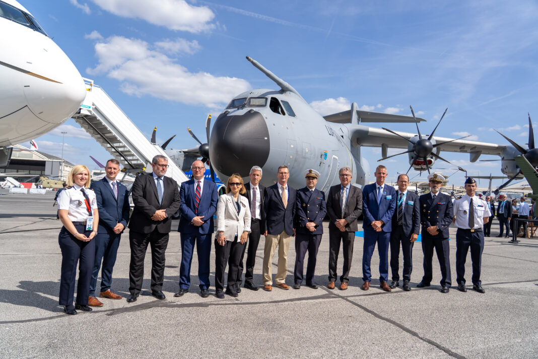 paris_air_show_2025_-_a400m_loi_signature_1 Airbus und OCCAR stärken das A400M-Programm -