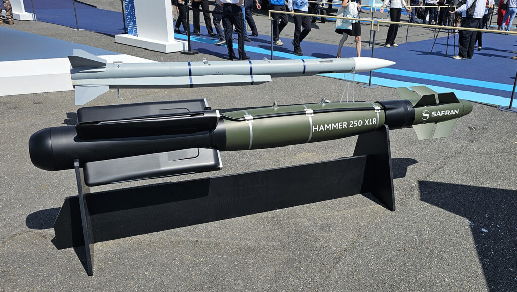 Safran gives the hammer bomb a jet engine
