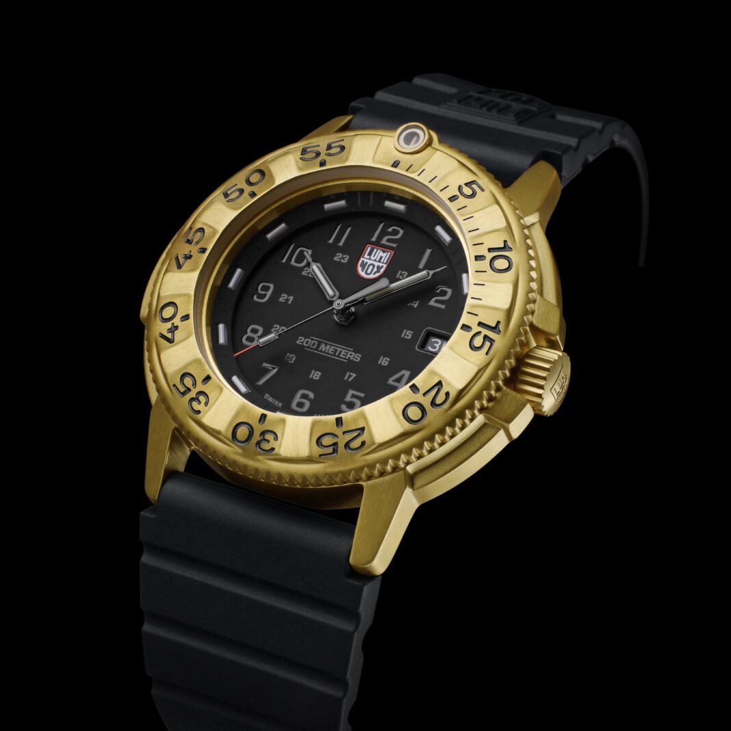 Die Navy SEAL Foundation 3220 Gold Color Edition von Luminox. ©Luminox