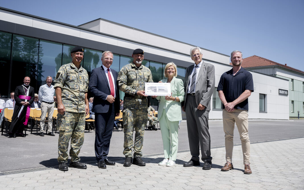04525_c_Bundesheer:Karlovits Übergabe neues Gebäude in der Zehner-Kaserne – ©Bundesheer/Karlovits