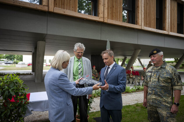 &Uuml;bergabe der neu errichteten Unterkunfts- und Wirtschaftsgeb&auml;ude in Wiener Neustadt &ndash; &copy;Bundesheer/Kulec
