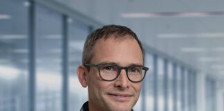 Förstner: Die Zukunft der Raumfahrt Roger Förstner, Experte für Raumfahrt