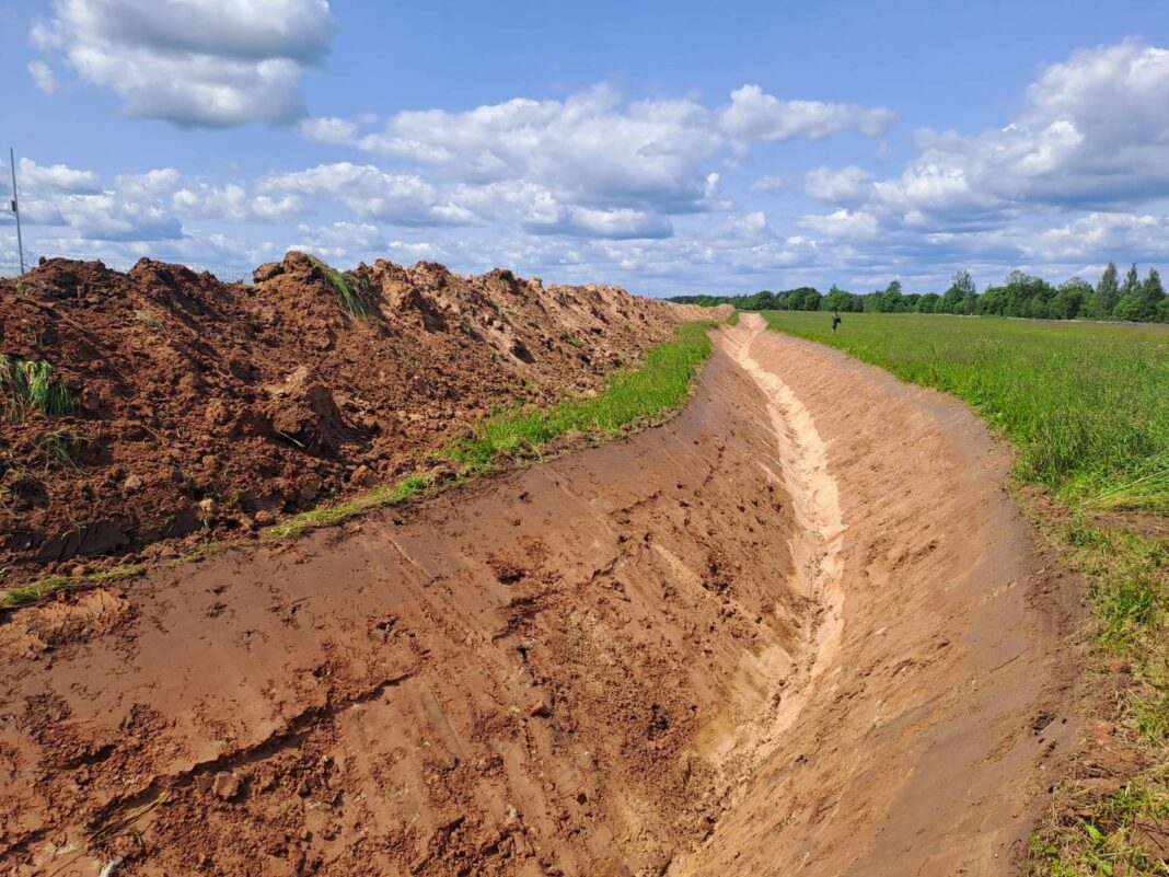 Estland errichtet Panzergräben – ©Estland MoD