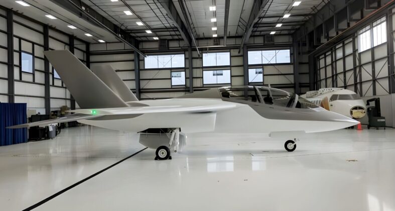 Klingt komisch? Ist aber so: Tr&auml;gerfliegerei lernen ohne am Tr&auml;ger zu landen &ndash; &copy;ADM Works