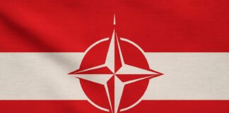 Russland droht Österreich im Falle eines NATO-Beitritts Österreich und NATO-Flagge – ©Militär Aktuell