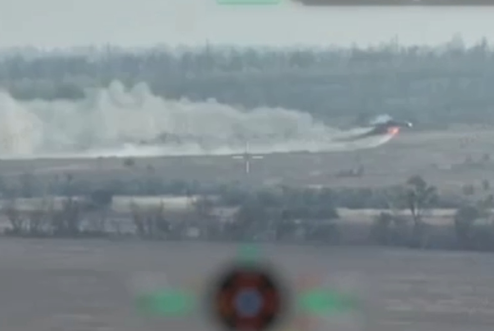 Brennender russischer Mi-8-Hubschrauber – ©Archiv Brennender russischer Mi-8-Hubschrauber – ©Archiv