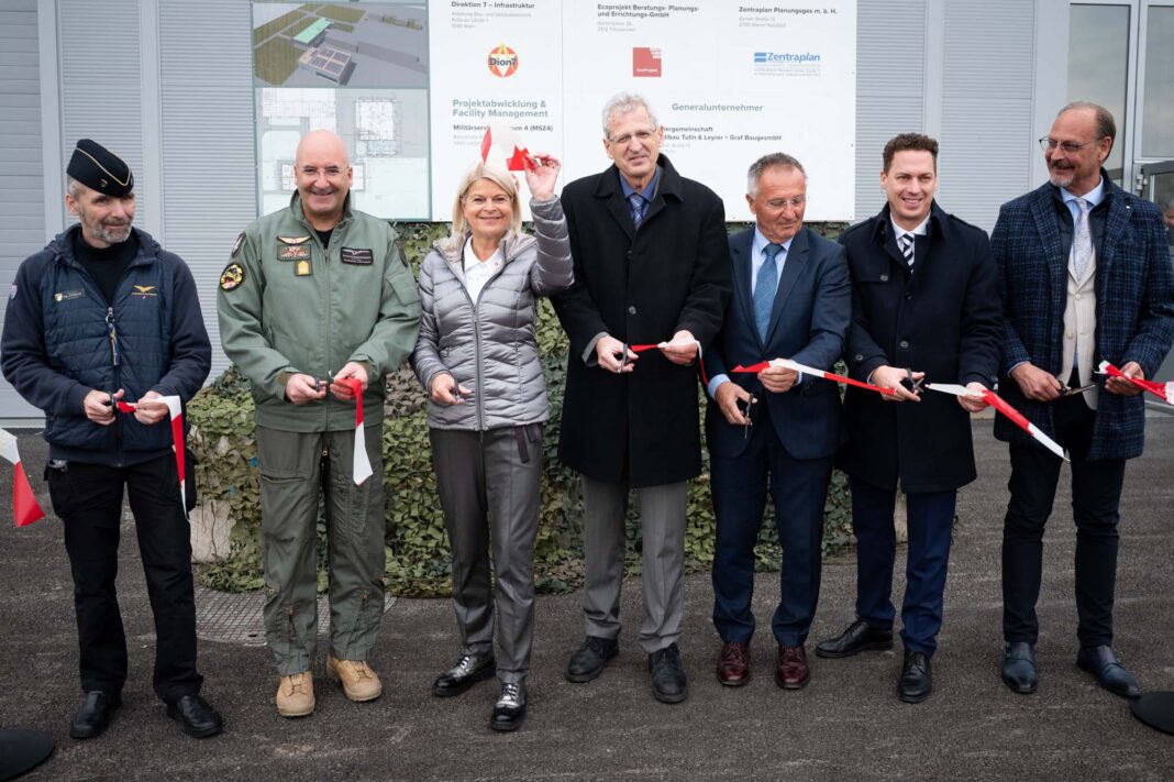 FBM Tanner bei der Neueröffnung Werftzubauten Gunter Pusch / HBF