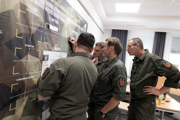 Einsatzplanung der Sanitäter und Ärzte des Jägerbataillons Wien 2. ©Bundesheer