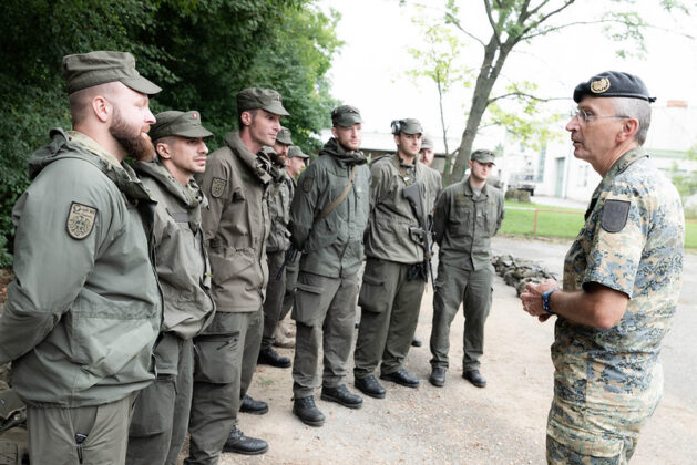 Gelebte Kameradschaft: Miliz-Übung des Jägerbataillons Wien 2 „Maria Theresia“ in Bruckneudorf. ©Bundesheer