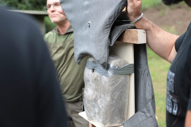 Beschusstest beim CCG Ballistik-Seminar in Wien. ©Militär Aktuell/Bendl