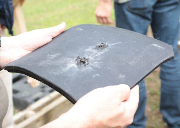 Beschusstest beim CCG Ballistik-Seminar in Wien. ©Militär Aktuell/Bendl