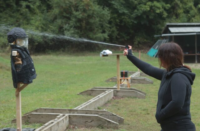 Eindrücke vom den ballistischen Beschussversuchen beim CCG-Seminar in Wien. ©Militär Aktuell/Bendl