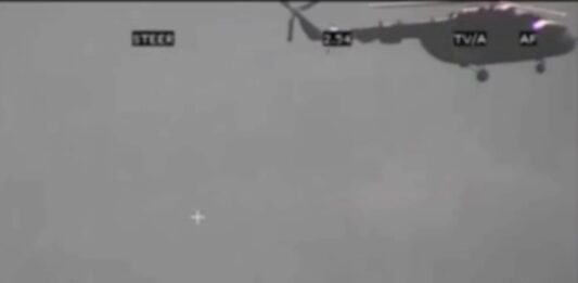 Ukrainischer Hubschrauber bekämpft Drohne – ©Archiv